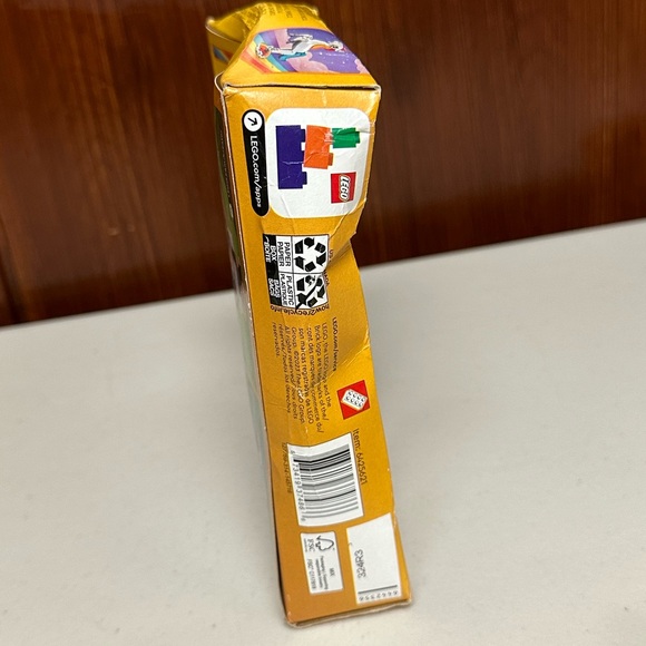 LEGO Creator 3-in-1 Magical Unicorn - Picture 8 of 12